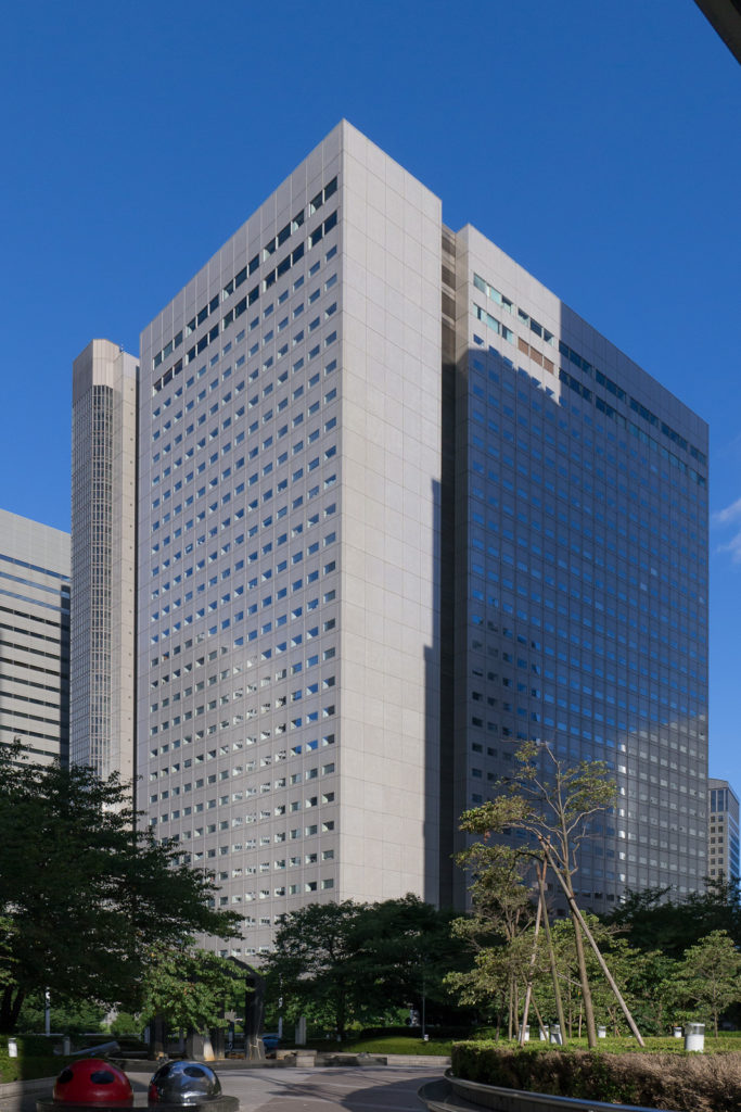 新宿NSビル外観